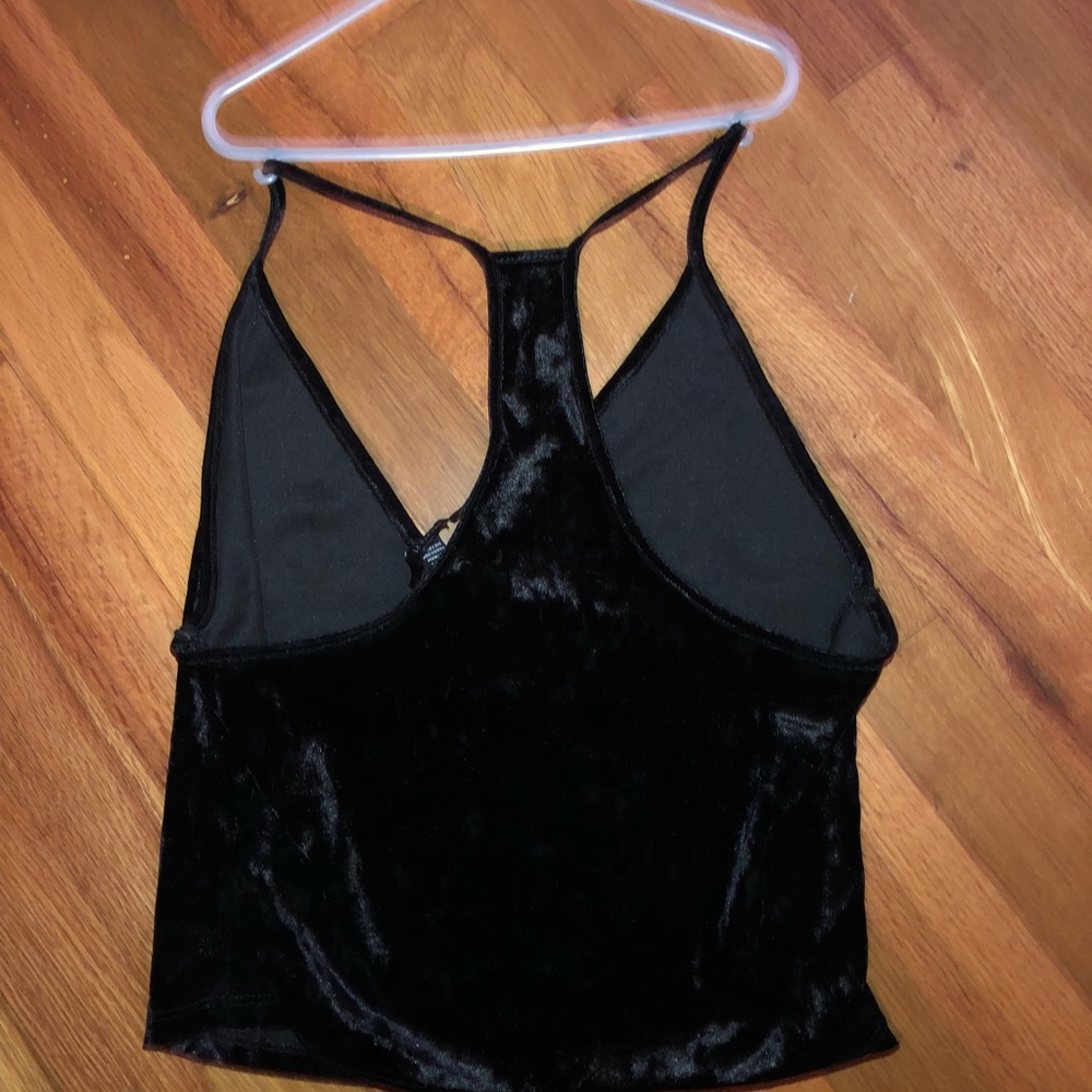 Crop top - Picture 2 of 3